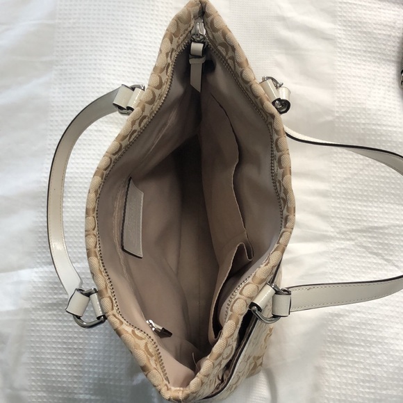 Coach handbag - Picture 3 of 3